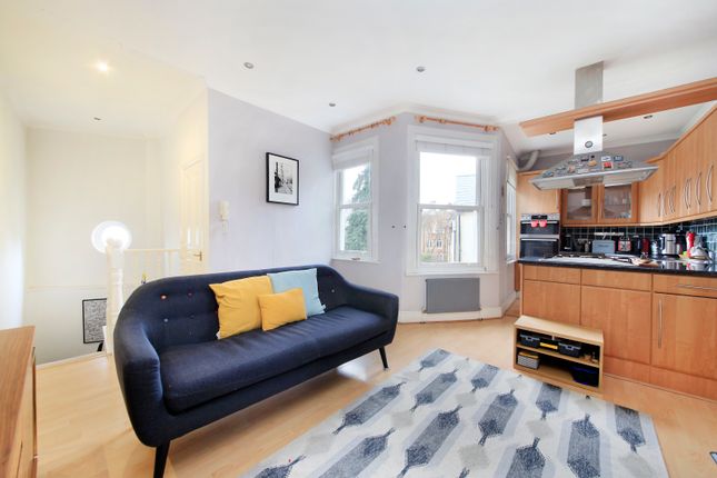 3 bedroom flat for sale