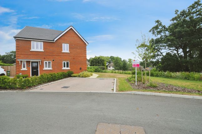 2 bedroom semi-detached house for sale