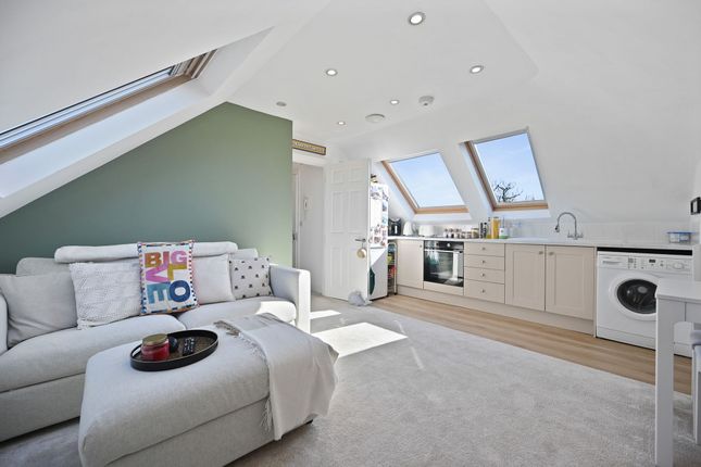 Sutton Common Road, Southfields... 1 bed apartment for sale