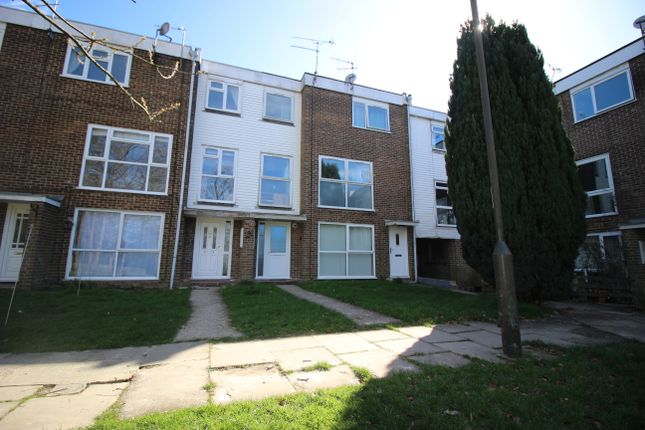 2 bedroom ground floor maisonette for sale