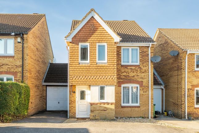 3 bed link detached house