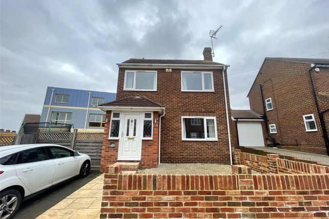 Osney Way, Gravesend, DA12 2 bed detached house for sale