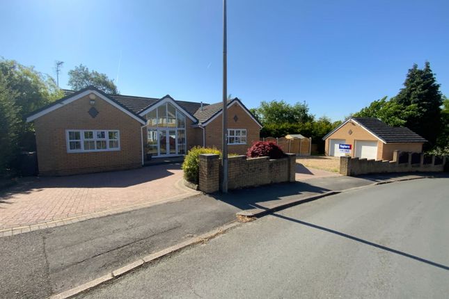 Longlands Road, Halesowen B62 4 bed detached bungalow for sale