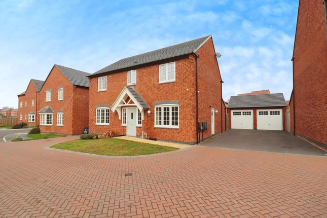 4 bed detached house