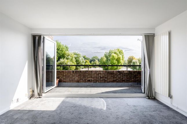 2 bed flat