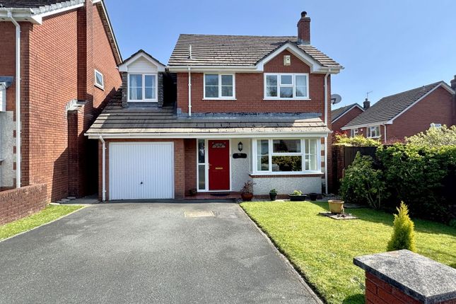 4 bed detached house