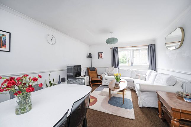 London Terrace, Hackney Road, Bethnal... 2 bed flat for sale