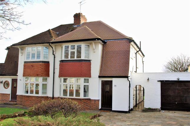 Mead Way, Hayes, Bromley, BR2 3 bed semi