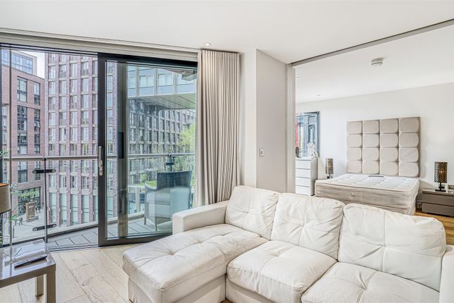 Studio flat for sale