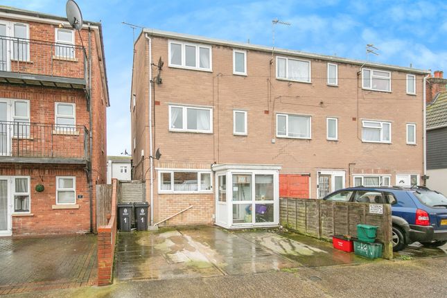 5 bedroom town house for sale