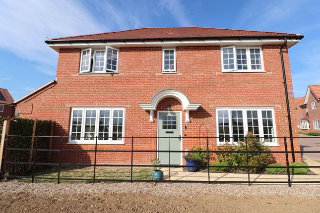 4 bed detached house