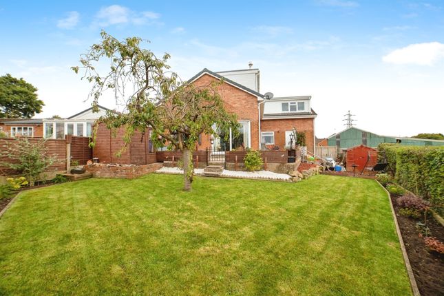 6 bed detached house