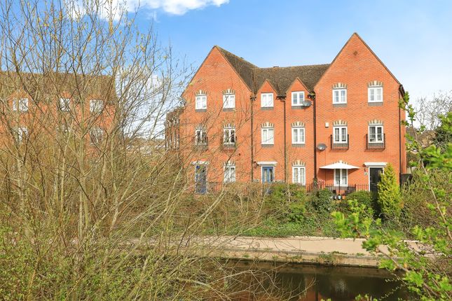 3 bed terraced house