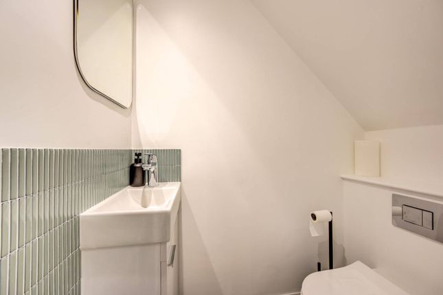Kilburn Lane, Queen's Park, London, W10 3 bed terraced house for sale