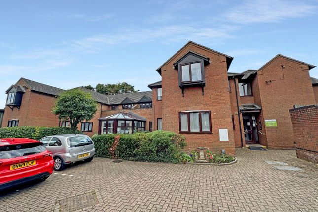 Norton Court, Dunstable LU6 1 bed ground floor flat for sale