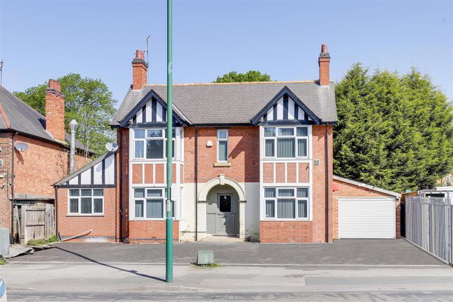 Broxtowe Lane, Broxtowe NG8 6 bed detached house for sale
