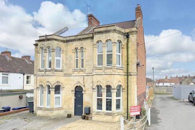Waterworks Road, Trowbridge... 3 bed semi