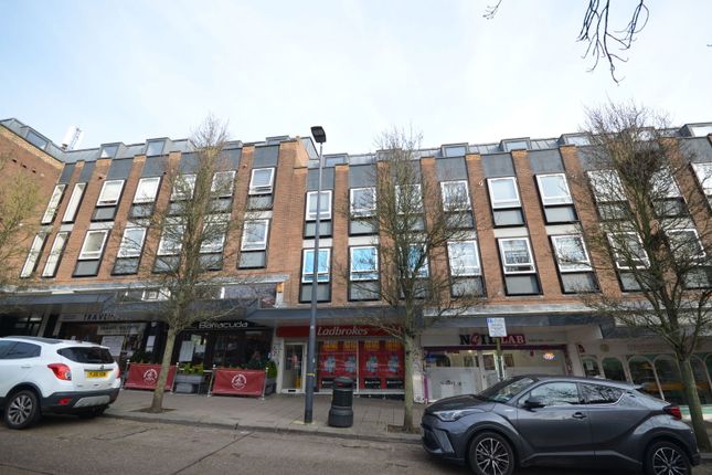 The Broadway, Stanmore, HA7 4EB 2 bed flat for sale