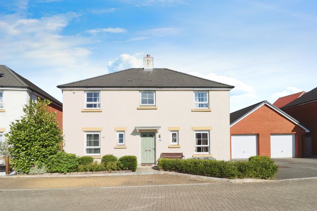 4 bed detached house