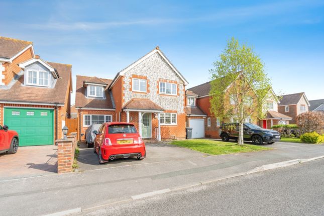 5 bed detached house
