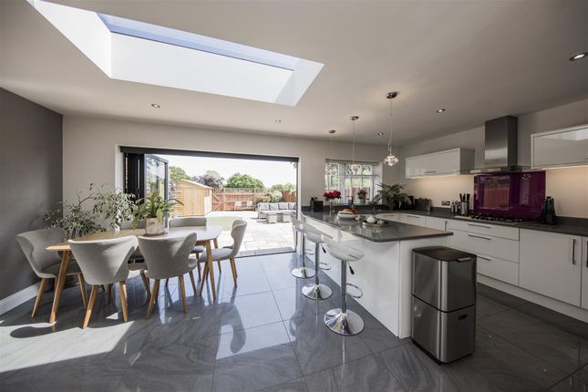 London Road, Sevenoaks TN13 3 bed detached house for sale