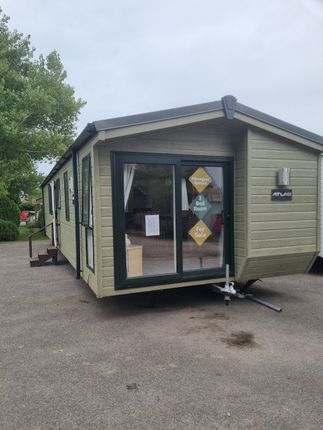 New Romney Holiday Park 2 bed park home for sale