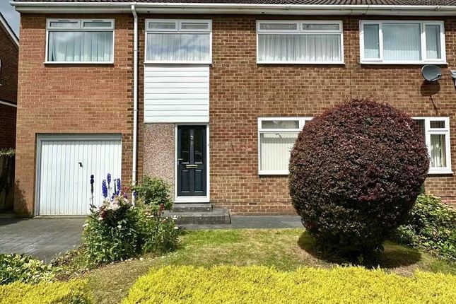 Mitford Close, High Shincliffe... 4 bed semi
