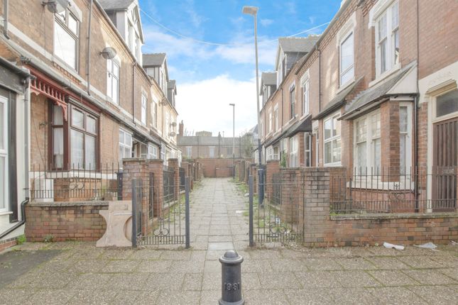 4 bedroom terraced house for sale
