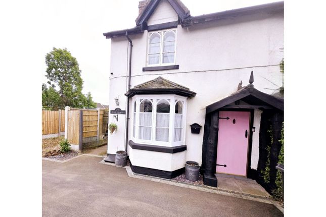 2 bedroom semi-detached house for sale