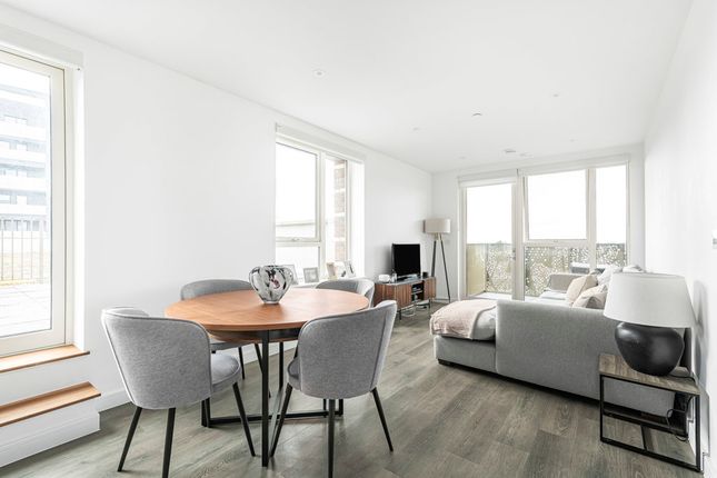 Bollo Lane, London, W3 2 bed apartment for sale