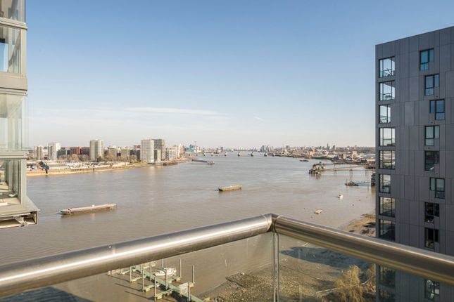 Barge Walk, Greenwich, SE10 2 bed apartment for sale