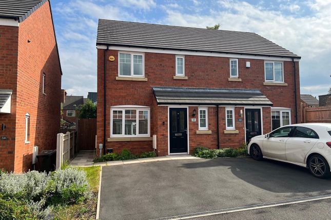 Longlands Avenue, Stourbridge, DY8 3TU 3 bed semi