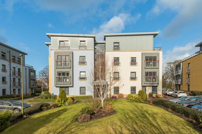 2 bedroom ground floor flat for sale