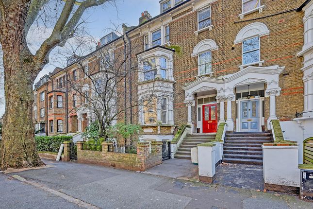 Grosvenor Avenue, London N5 2 bed flat for sale