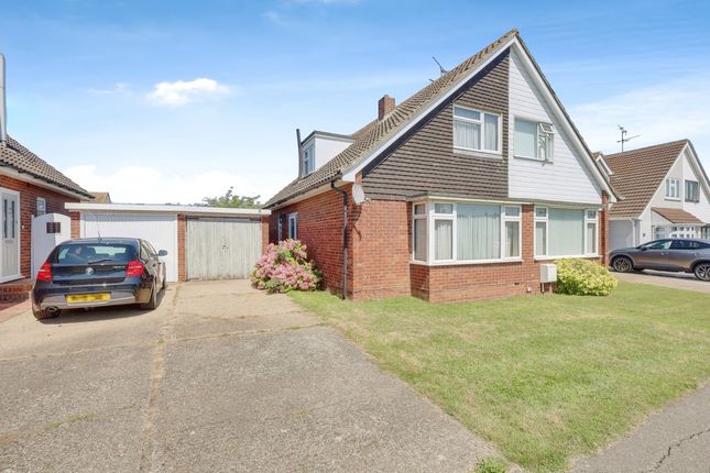 Woodham Park Drive, Benfleet, SS7 3 bed semi