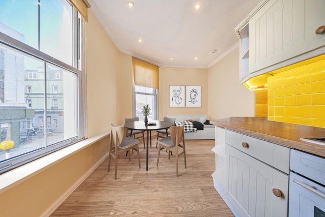 North End Road, Fulham, London, SW6 3 bed flat for sale