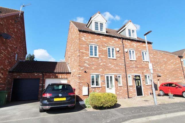 3 bedroom semi-detached house for sale