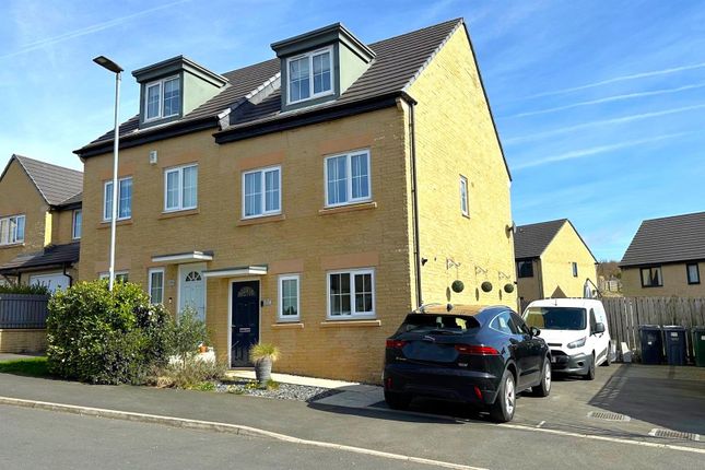 Beck Bridge Lane, Allerton, Bradford 3 bed semi