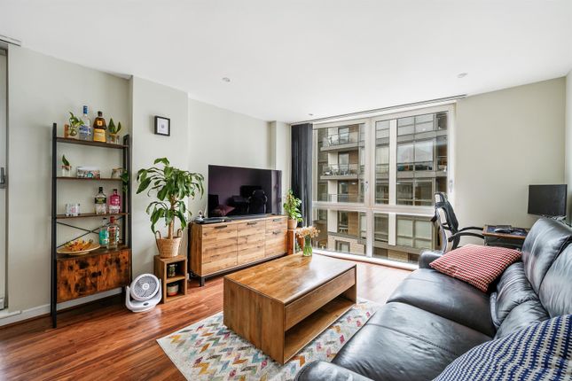 Ealing Road, Brentford 2 bed flat for sale