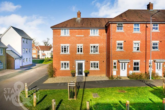 5 bed town house