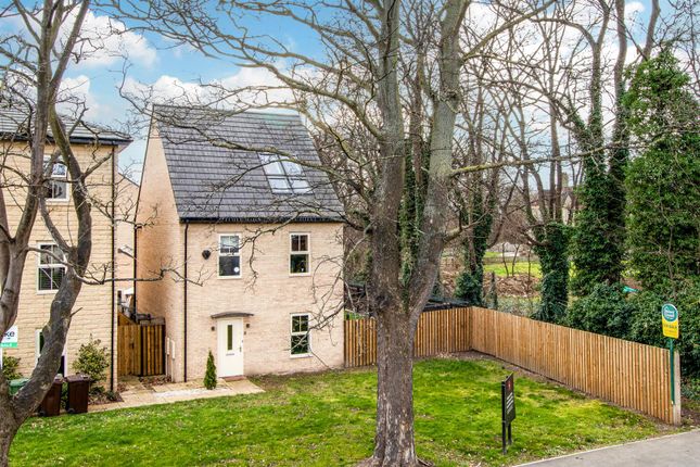 Voysey Avenue, Castleford WF10 4 bed detached house for sale