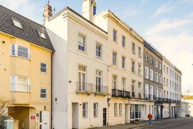2 bed flat