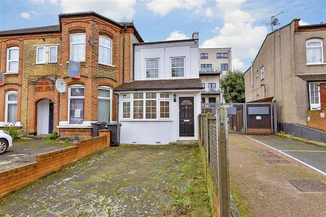 Mansfield Road, Ilford, Essex 2 bed cottage for sale