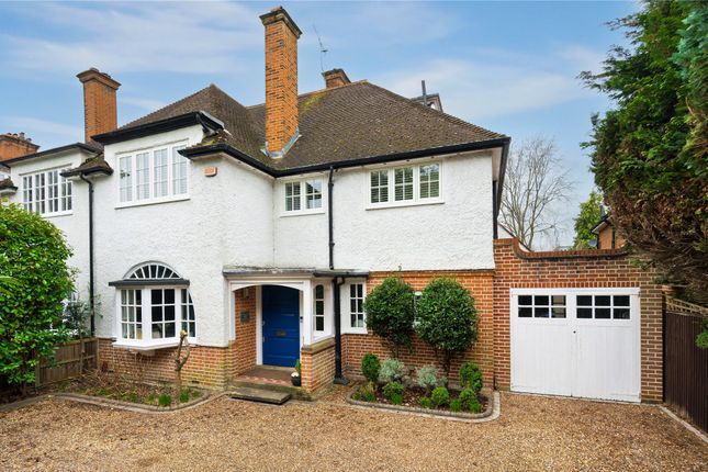 5 bedroom semi-detached house for sale