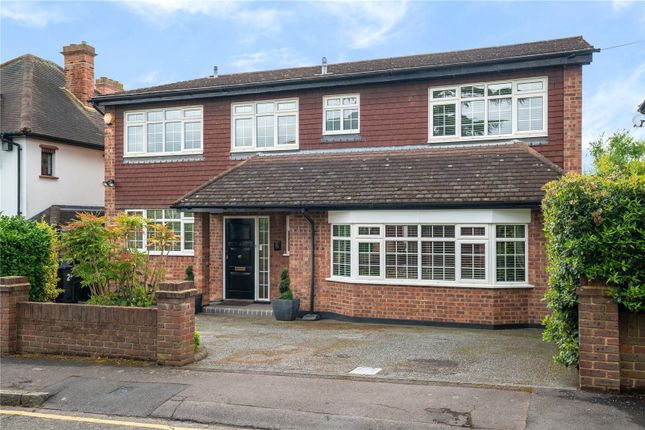 Tudor Close, Woodford Green, Essex, IG8 4 bed detached house for sale