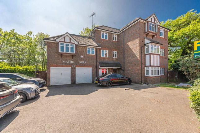 Kenton Road, Kenton, Harrow, HA3 2 bed flat for sale