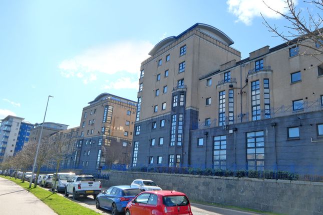 21 Riverside Drive, The City Centre... 2 bed flat for sale