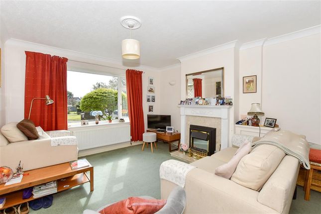 Springfield Close, Crowborough, East... 4 bed semi