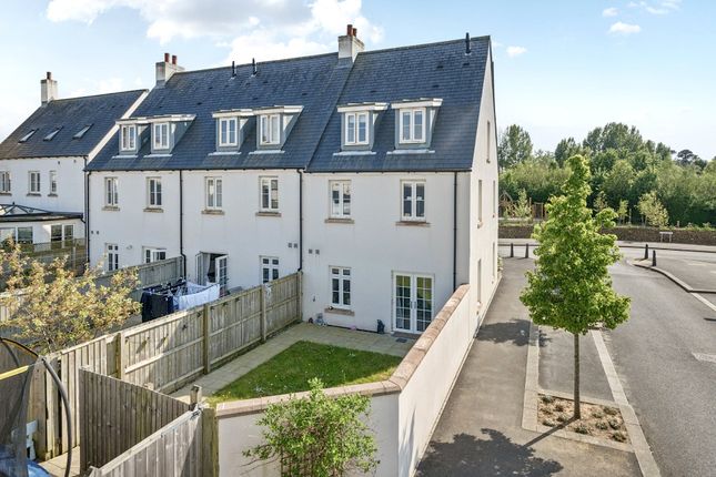 4 bed end terrace house