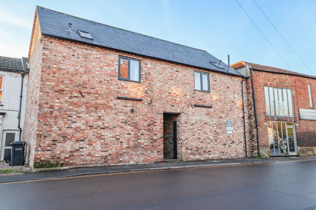 Hayloft Court, King's Lynn, 2 bed semi